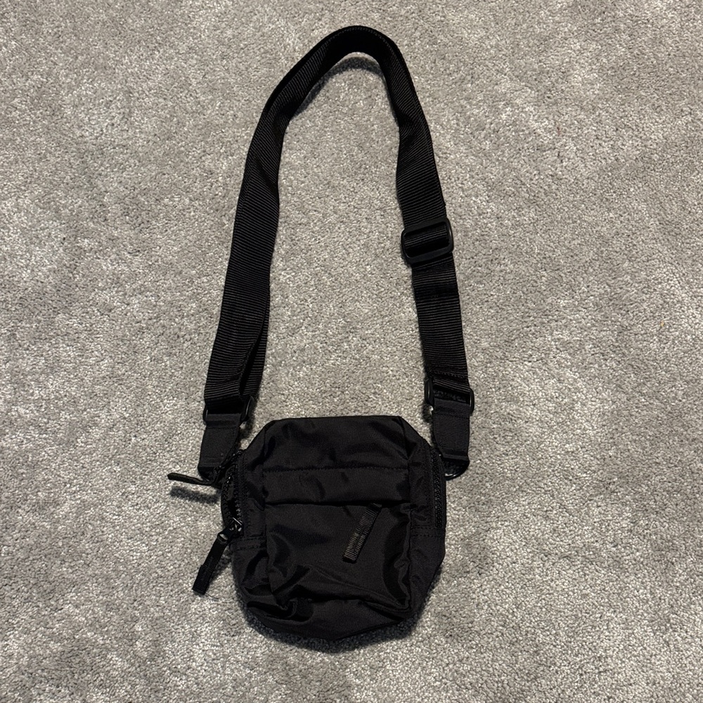 Abercrombie & Fitch Black Belt Bag